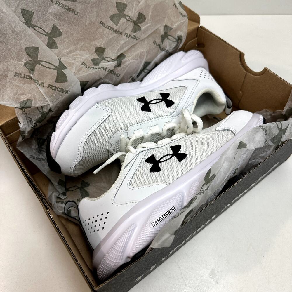 NIB Under Armour W Charged Assert 9 White Sneaker Walking Running 7 Wide D NOS